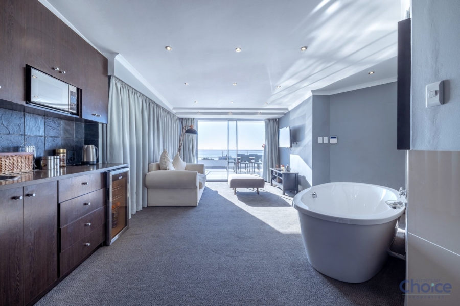 5 Bedroom Property for Sale in Jeffreys Bay Central Eastern Cape